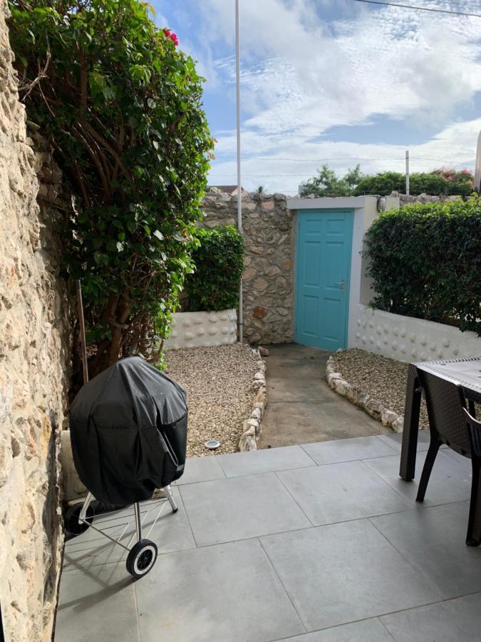 Casa Di Caribe - Private Pool In The Month Of June ! Willemstad Exterior photo