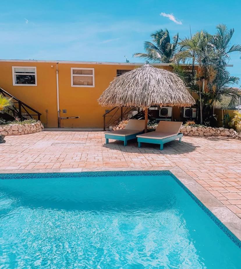 Casa Di Caribe - Beach House Willemstad Exterior photo